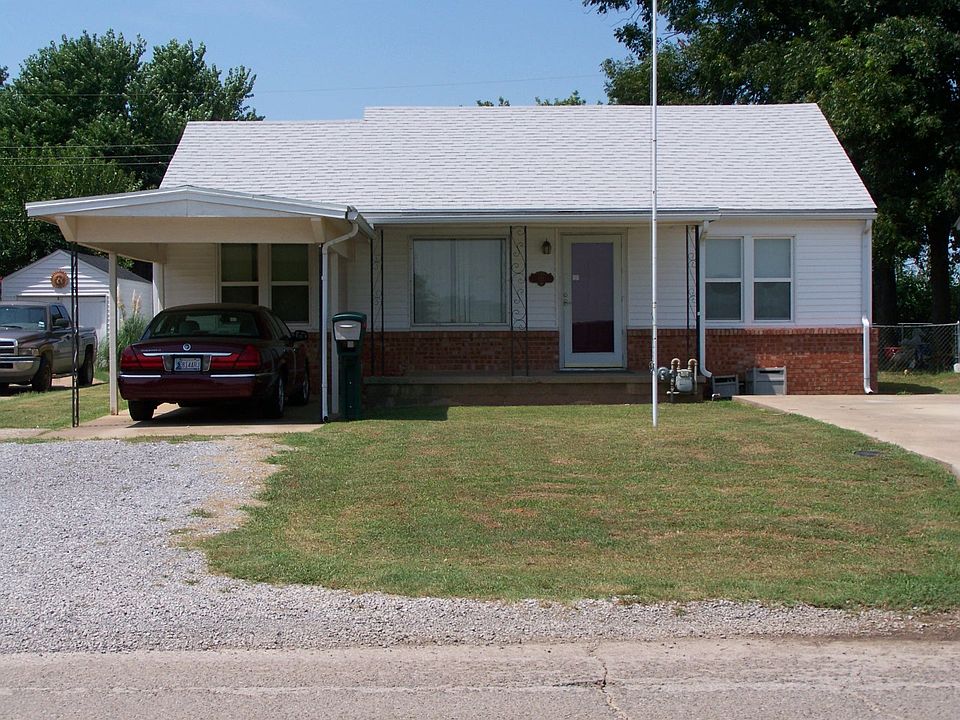 1st image of 121 East Ave