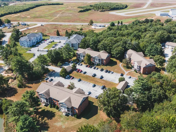 42 Tailwind Court, 42 Tailwind Ct APT 80, Auburn, ME 04210