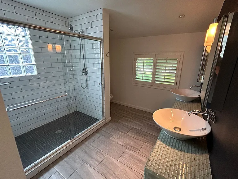 6643 N 7th Dr — Photo 15