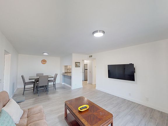 3rd image of 1106 Green Pine Blvd APT H2
