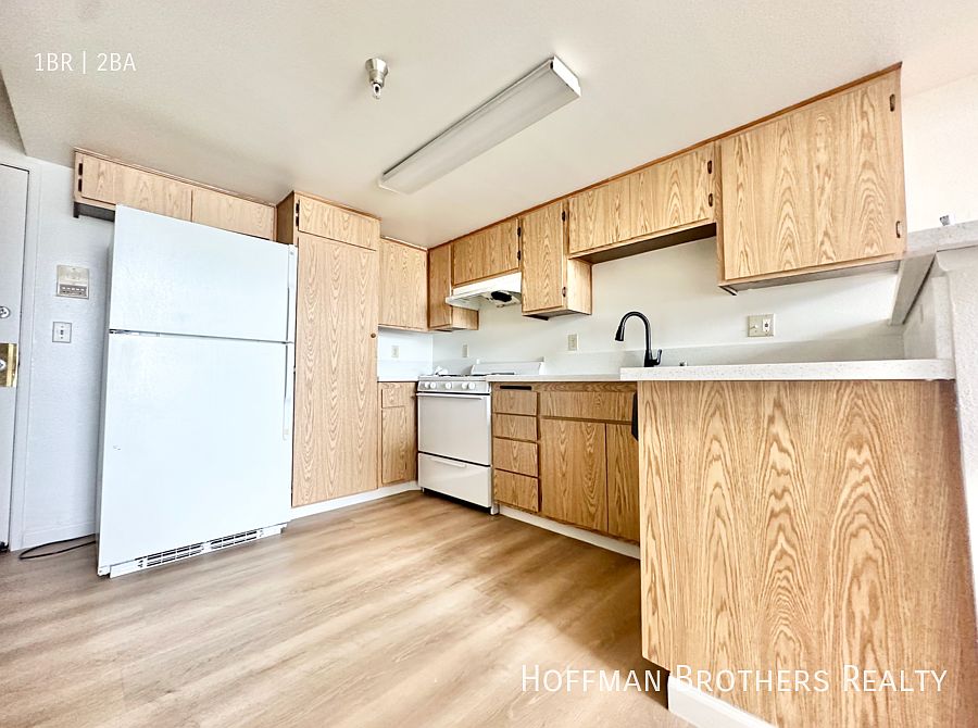 1st image of 528 S Alexandria Ave #309A