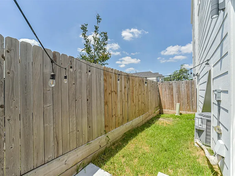8321 Springwood Canyon Ln — Photo 11