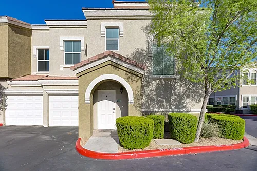 9975 Peace Way Photo 1