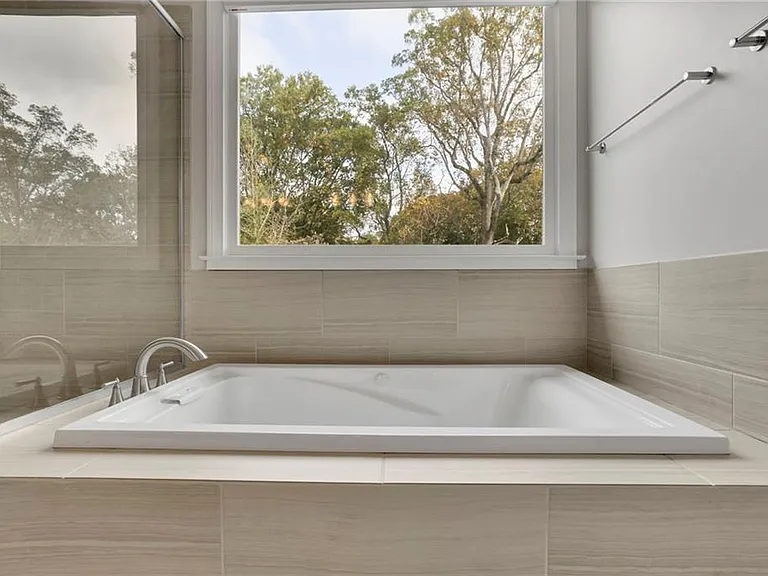 3245 Lynwood Dr — Photo 29