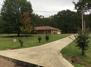 8 Smith Dr, Texarkana, AR 71854