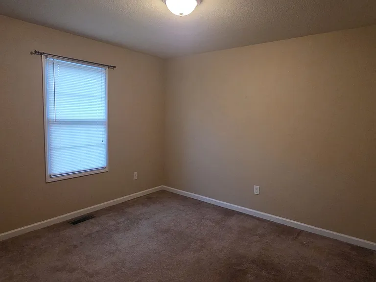 306 N Polk St — Photo 7