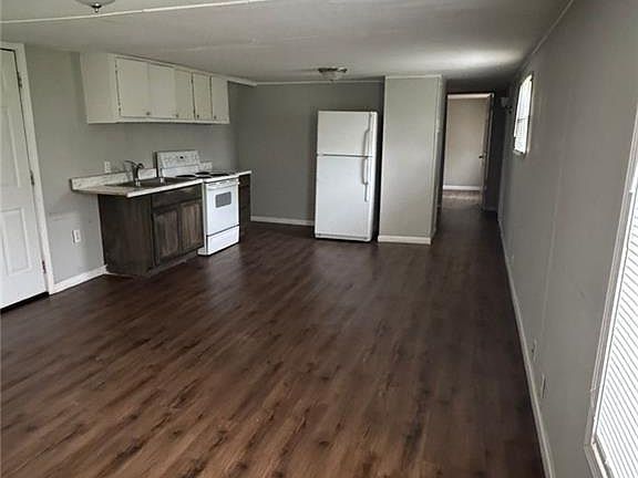 2nd image of 82 Patton St