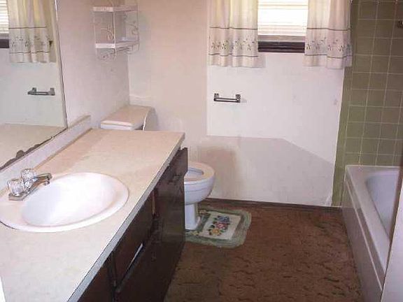 5th image of 3232 N Simmons Dr