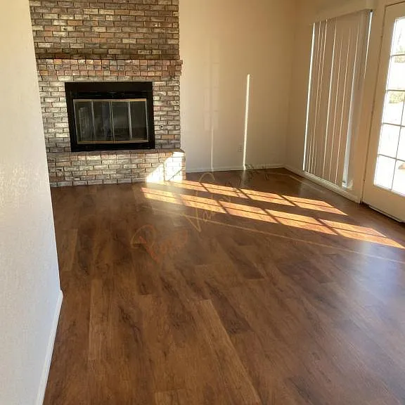1495 Franklin Dr — Photo 2