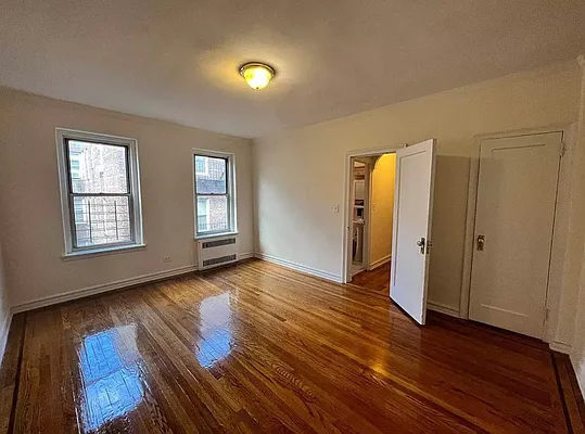 Rented by Queens Apartments Realty LLC | media 9