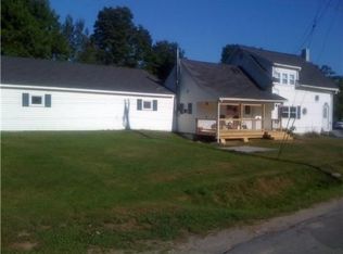 17 Corinna Rd, Saint Albans, ME 04971