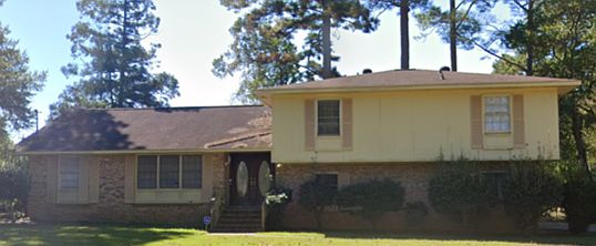 1st image of 803 Camelot Ct