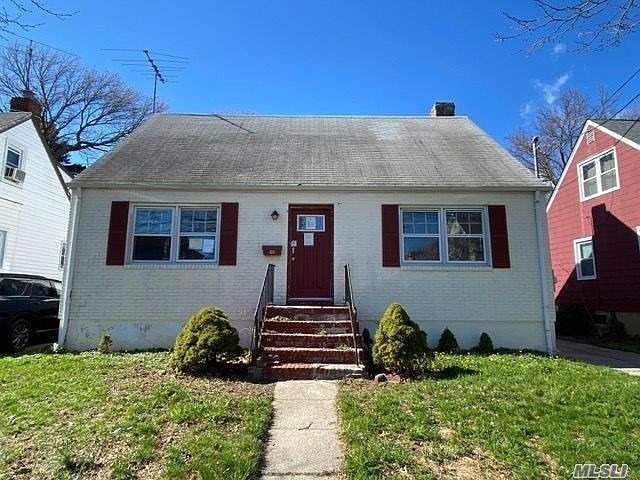 1st image of 10 Hollywood Ave