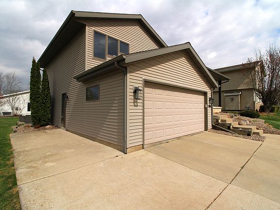 3rd image of 5506 Red Oak Trl