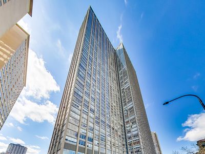 655 W Irving Park Rd APT 4001, Chicago, IL, 60613