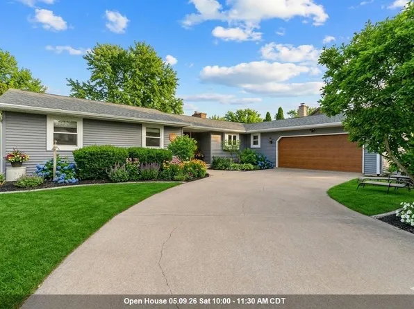 1866 Cliffview Ct, Oshkosh, WI 54901