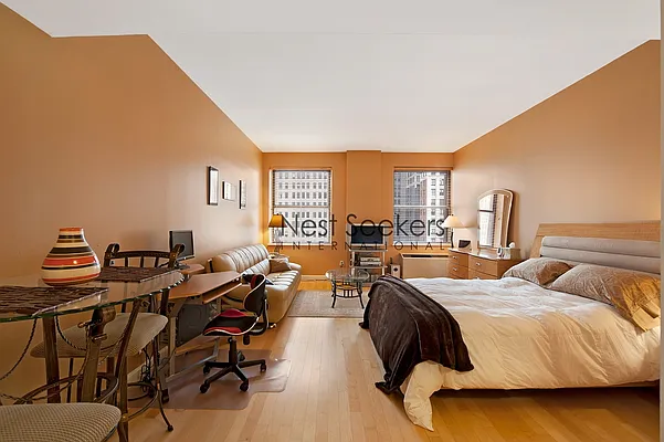 Rented by Nest Seekers International | media 4