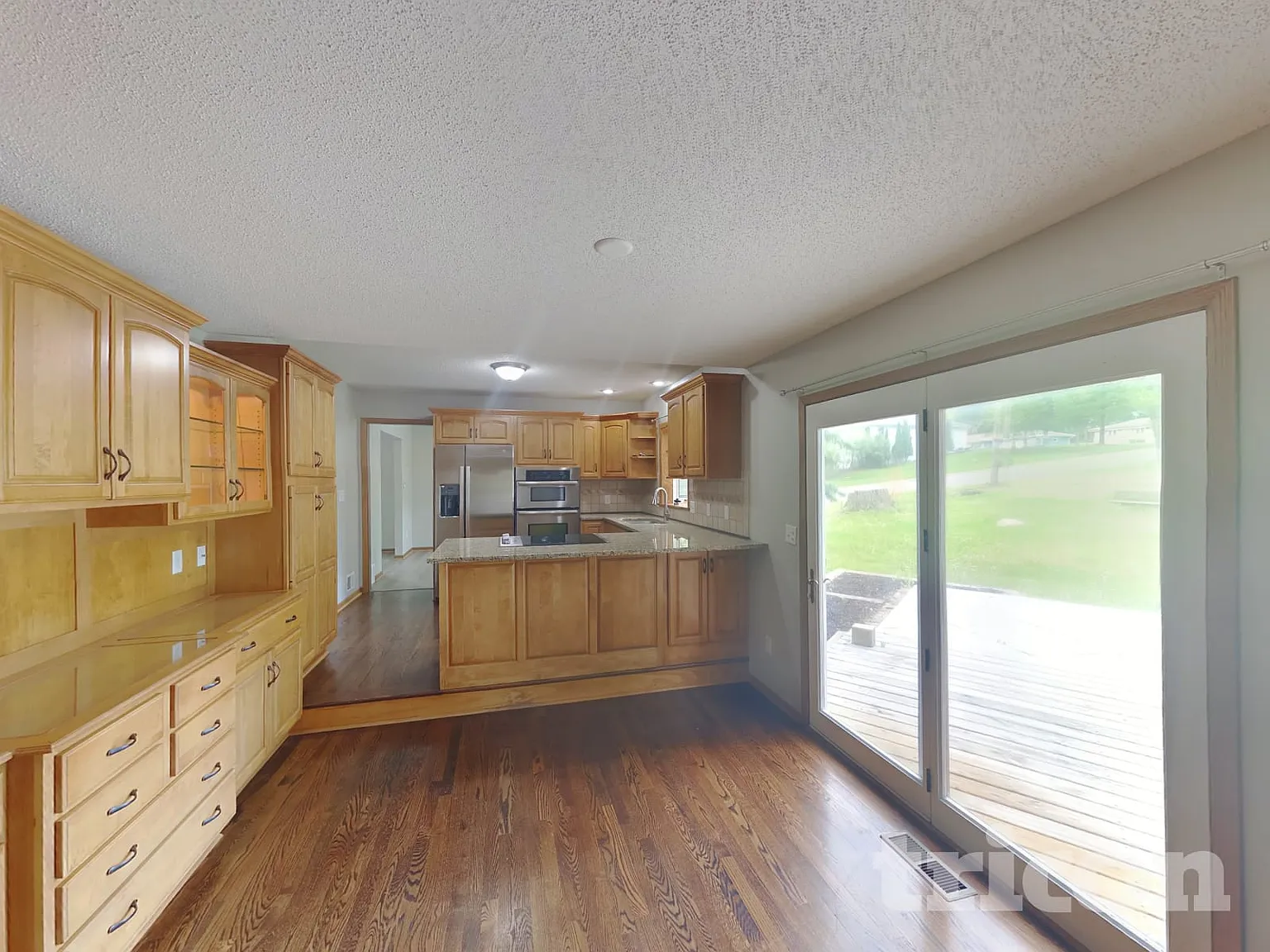 3301 Skyview Drive Burnsville MN — Photo 2