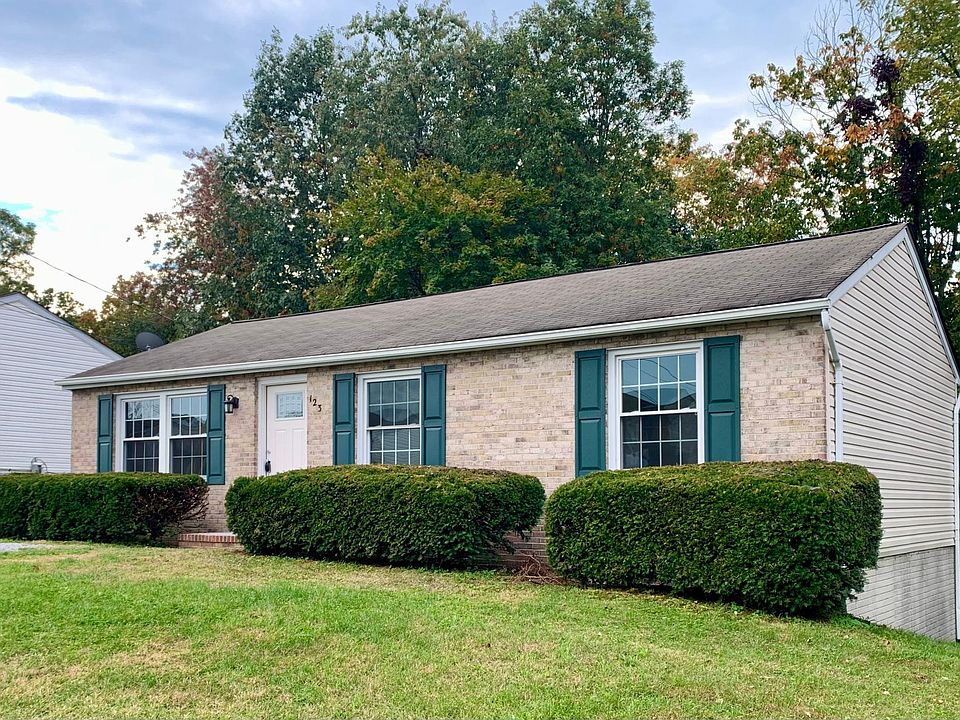 1st image of 123 Country Park Dr