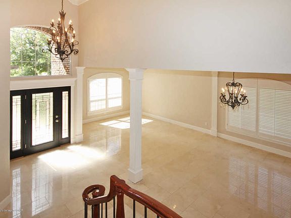 4th image of 4 Saint Andrews Dr