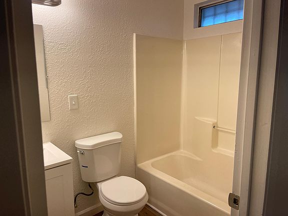 4th image of 3941 26th Ave