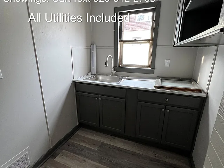 100 E Merrill Ave — Photo 14