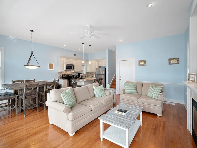 2720 Asbury Ave #1 — Photo 23