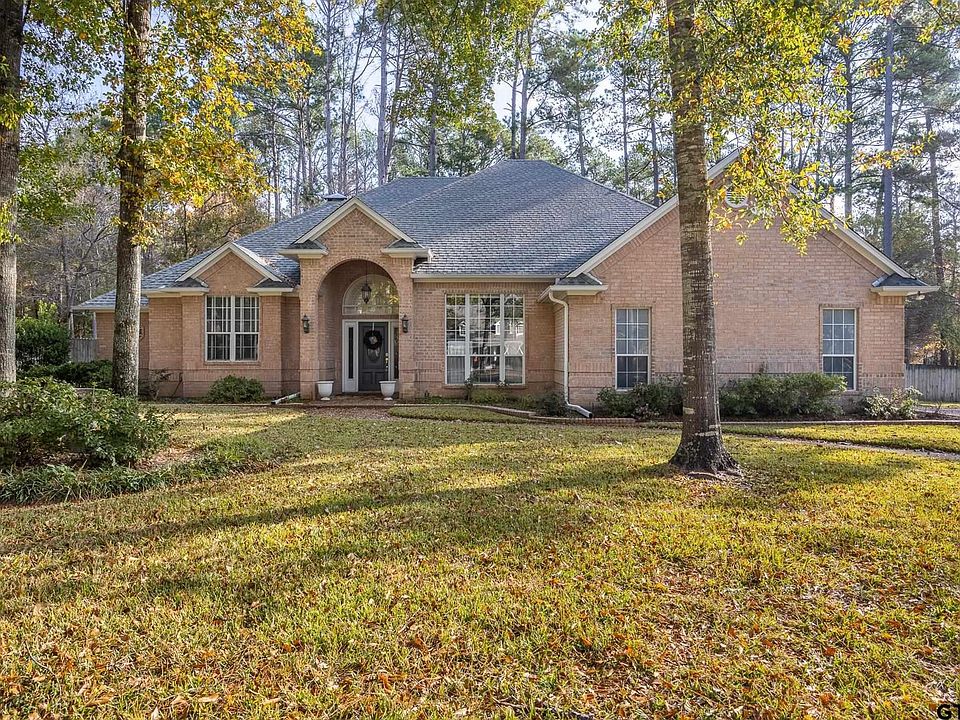 1st image of 18165 Forest Glen Cir