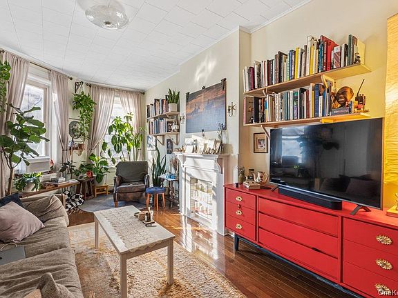 5th image of 62 Sutton Street