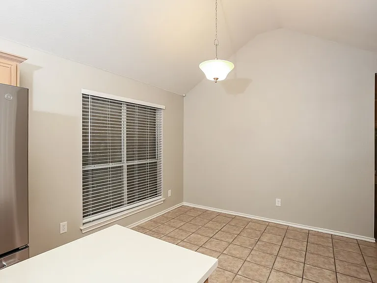 5628 Indian Hill Dr — Photo 6