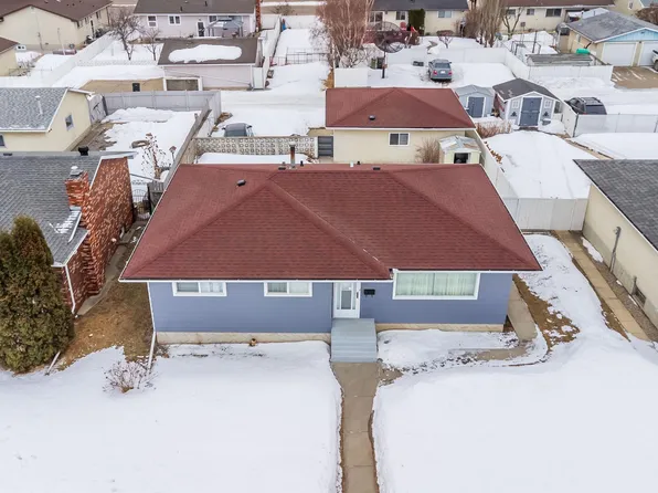 7911 Avr Ave NW #145, Edmonton, AB T5C 2S8