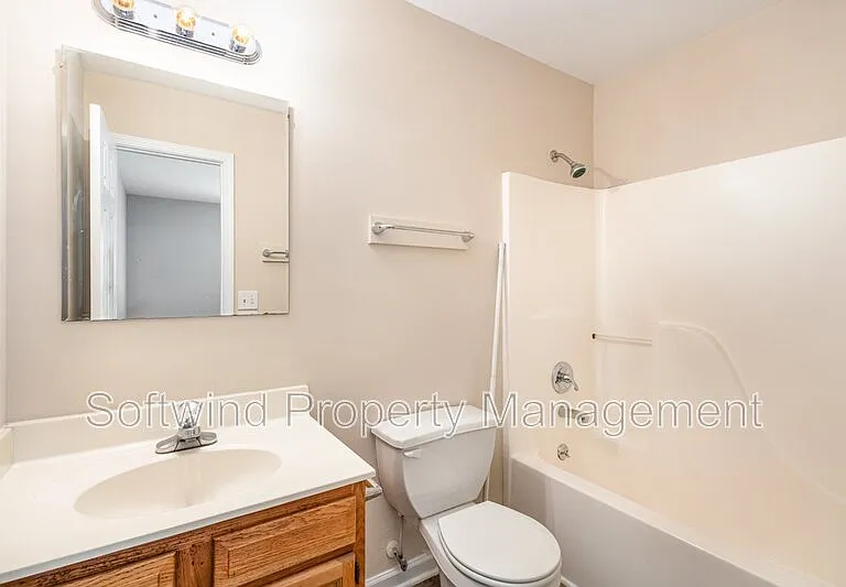 1217 Summer St — Photo 7