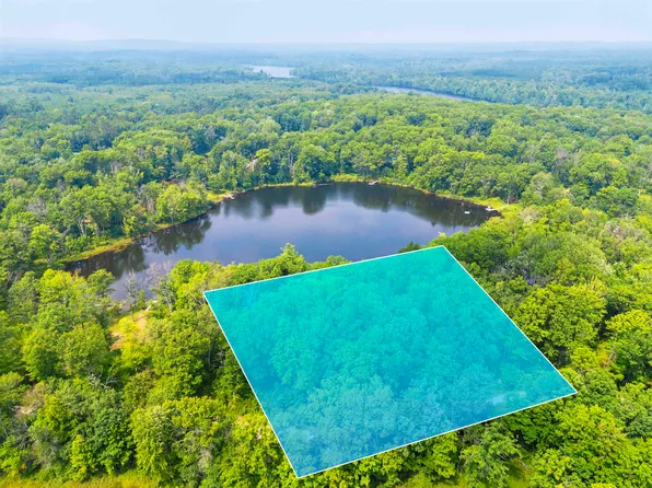 N10423 Lois Ln, Crivitz, WI 54114