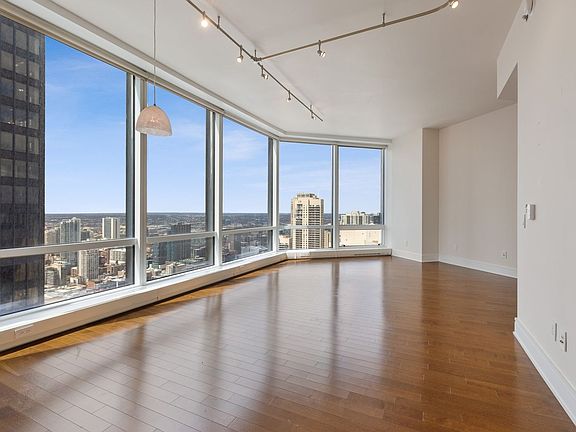 3rd image of 401 N Wabash Ave #39F