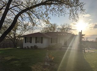 10040 Rock Falls Rd, Orrick, MO 64077