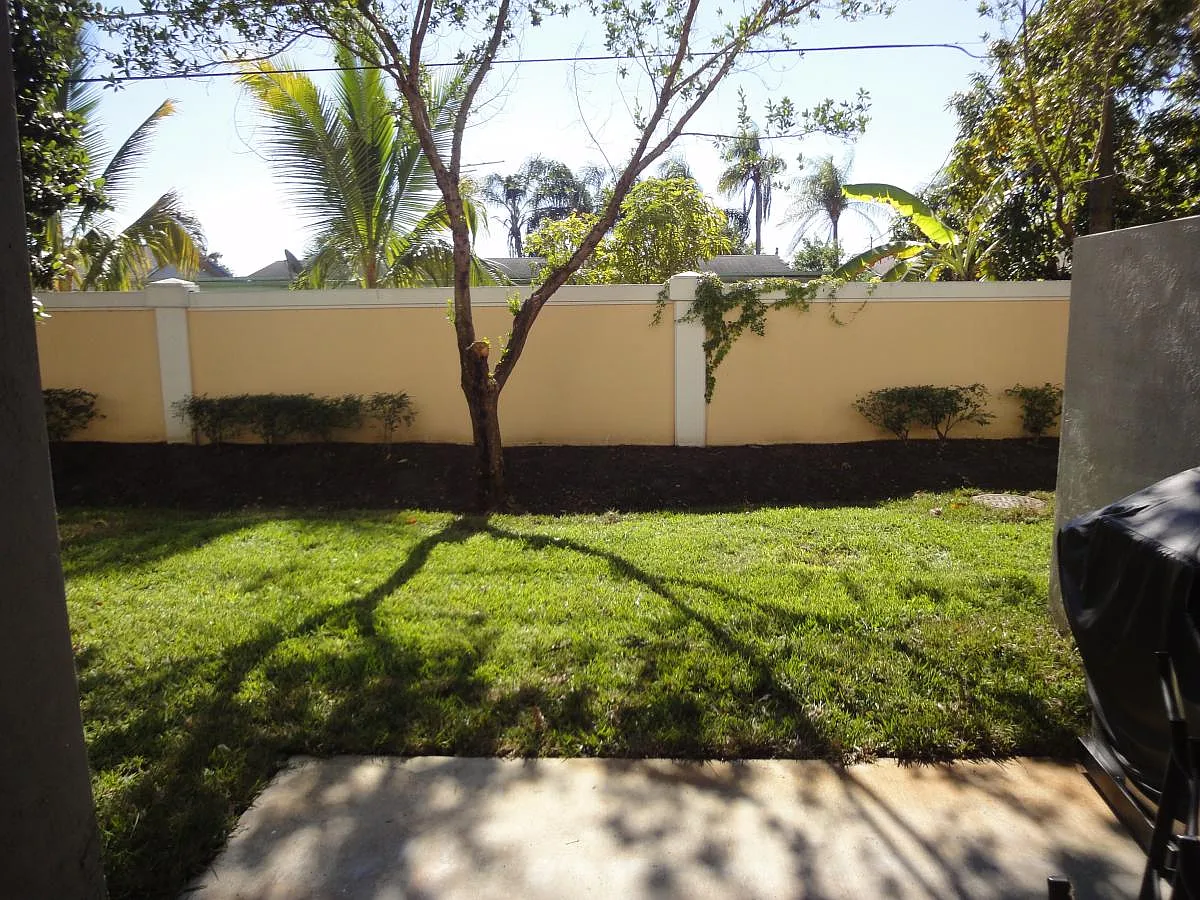 3 bed, 2.5 bath, 1700 sqft, $3,100 — Photo 4