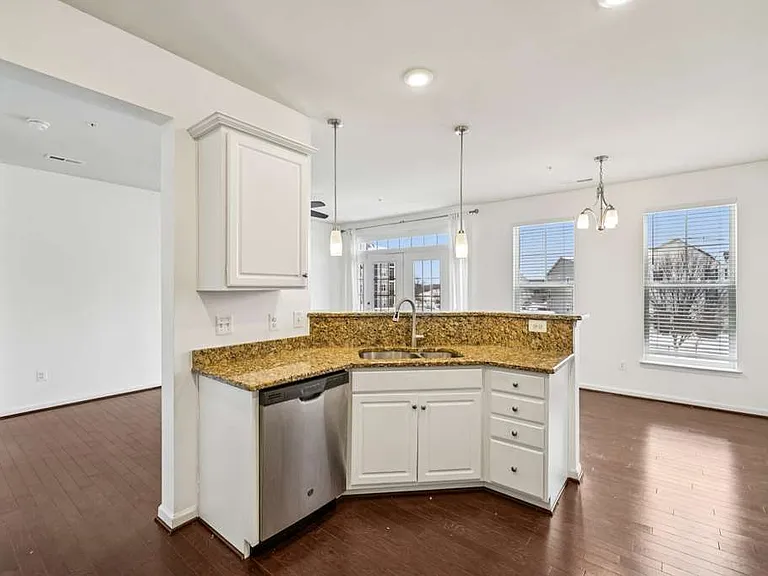 5841 Bella Marie Way — Photo 9