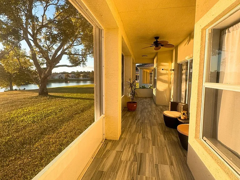 532 SW Indian Key Dr — Photo 28