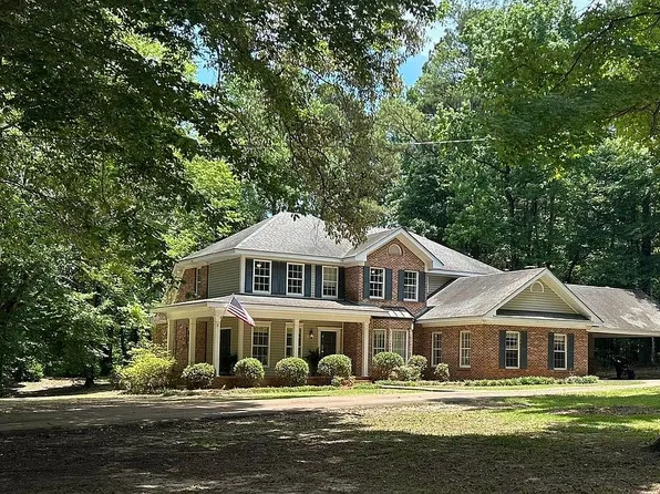 568 County Road 190, Greenwood, MS 38930