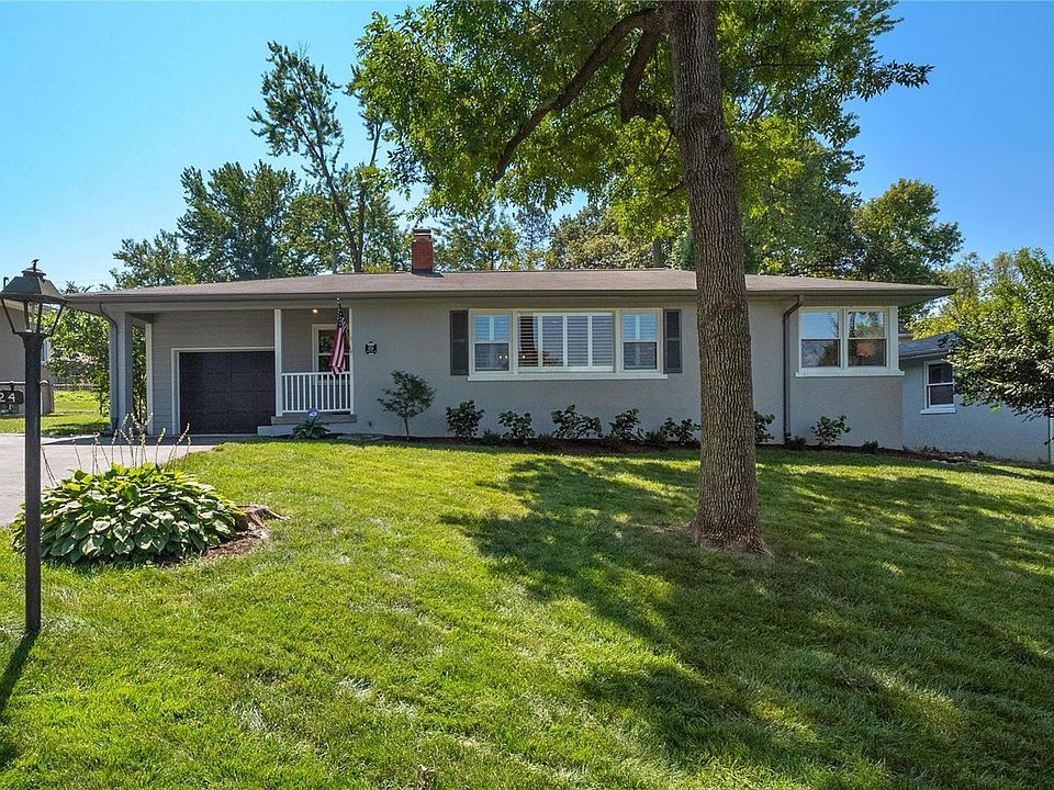 1st image of 624 Lewiston Dr