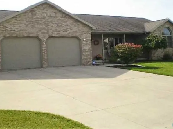 1317 Hilton Head Ct, Defiance, OH 43512