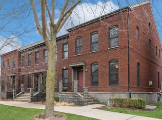 1253 Foster Rd, Iowa City, IA 52245