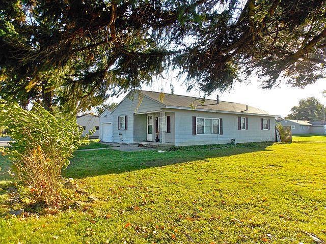 1st image of 1101 Carlton Dr