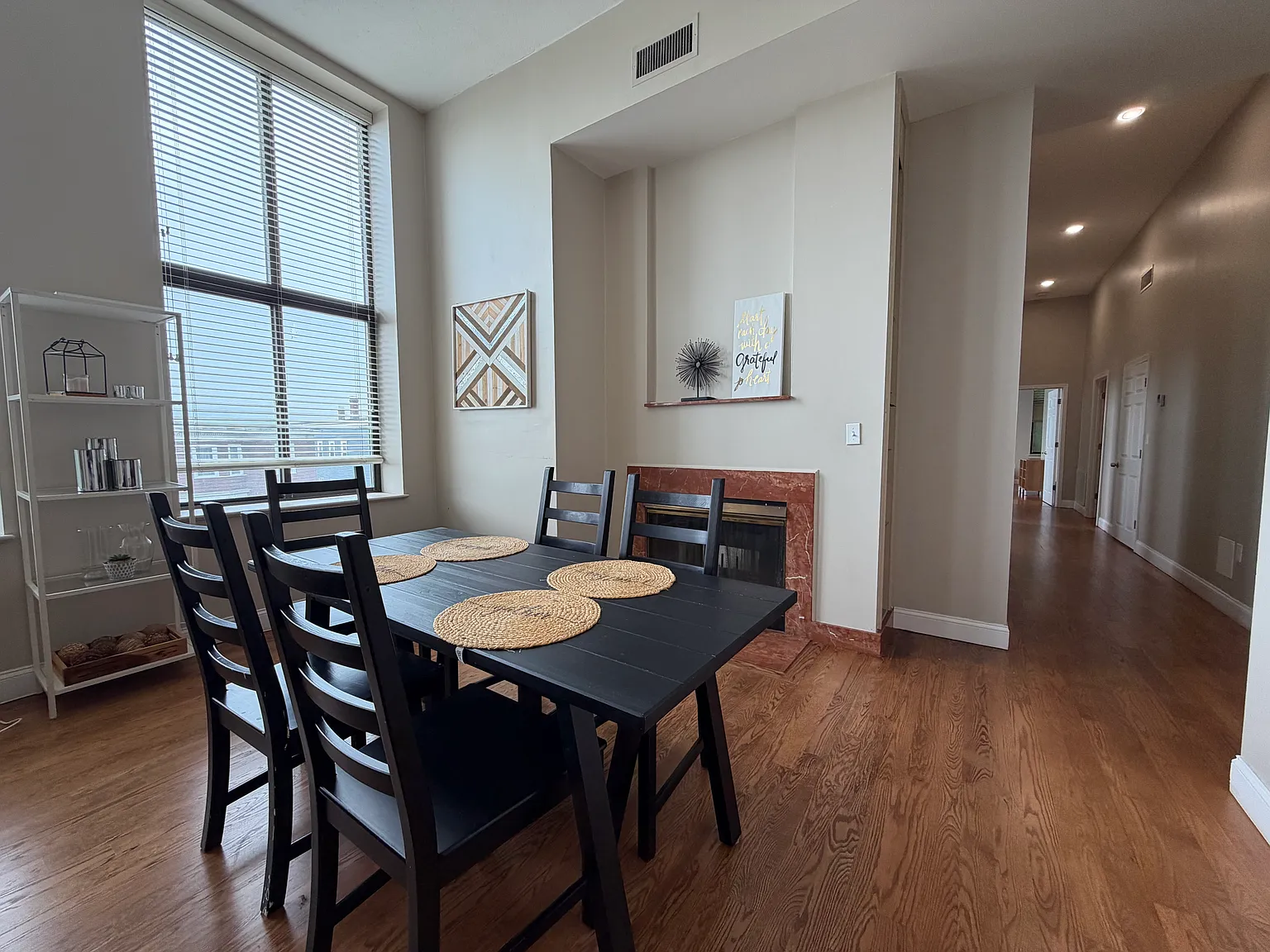 4 bed, 1775 sqft, $5,400 — Photo 3