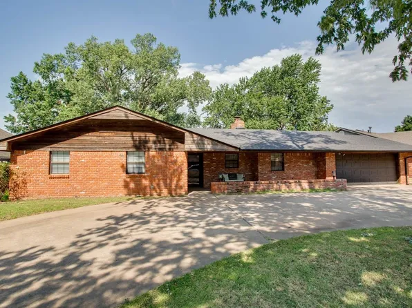 1206 Briar Creek Rd, Enid, OK 73703