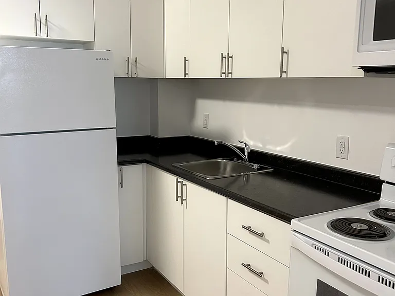 1293 Gerrard St E #1 — Photo 7