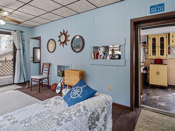 3rd image of 116 Bluebonnet Cir