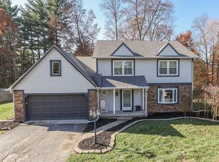 3520 N Woodland Point Dr, Martinsville, IN 46151