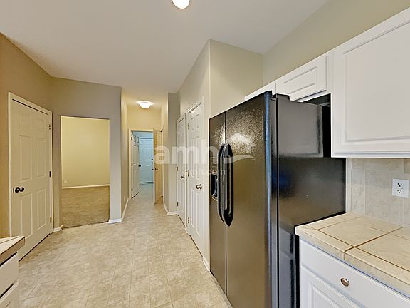 4th image of 13954 Ivy St