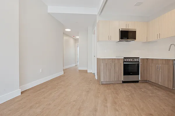 Rented by EXR | media 4